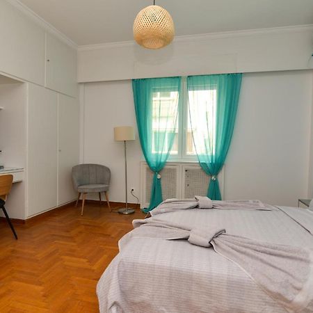 Athens Central Studio In Front Of Syntagma Metro Exterior foto